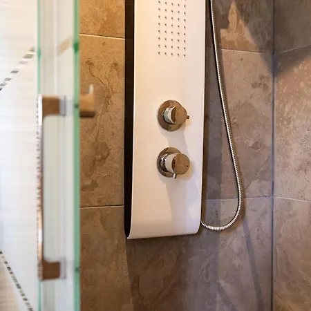 Des Longschamps ベッド・アンド・ブレックファスト Argoeuves